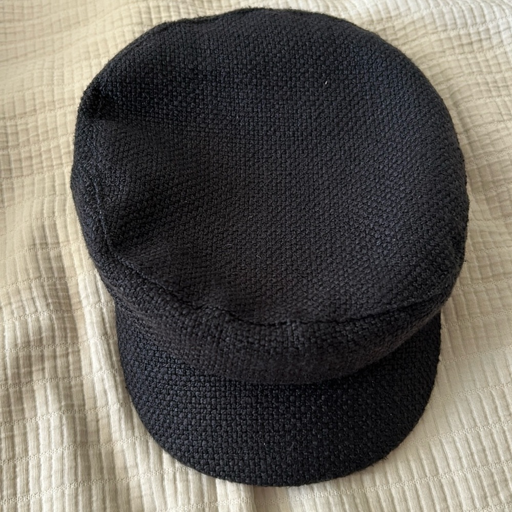 Zara hat
